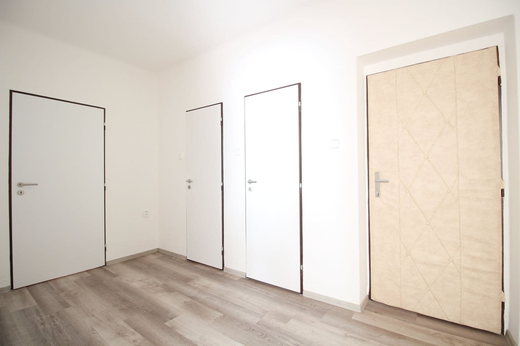 4 bedroom flat to rent, 85 m², Studentská, Poděbrady, Středočeský Region 4 bedroom flat to rent, 85 m², Studentská, Poděbrady, Středočeský Region