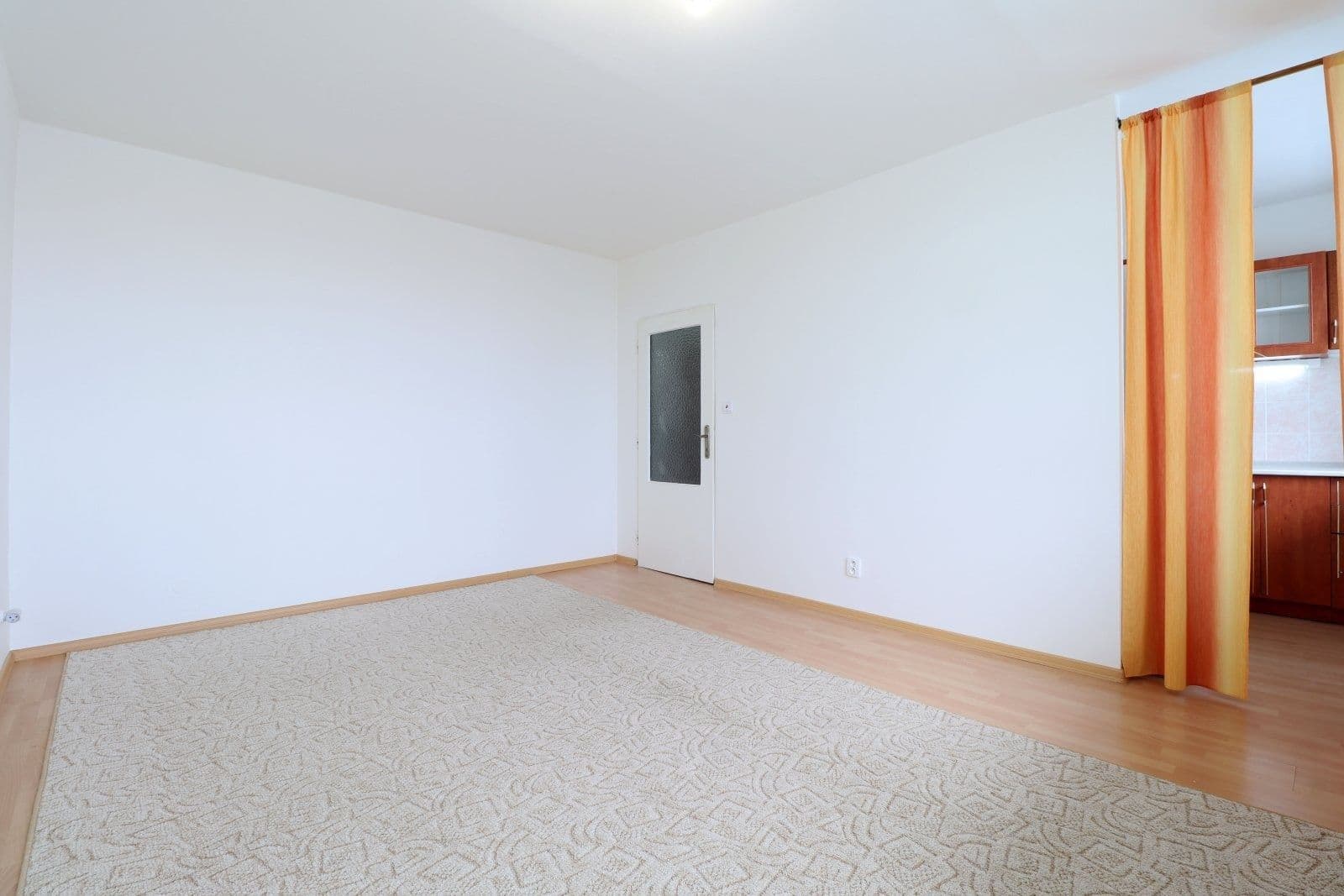 Studio flat to rent, 34 m², Litevská, Kladno, Středočeský Region Studio flat to rent, 34 m², Litevská, Kladno, Středočeský Region