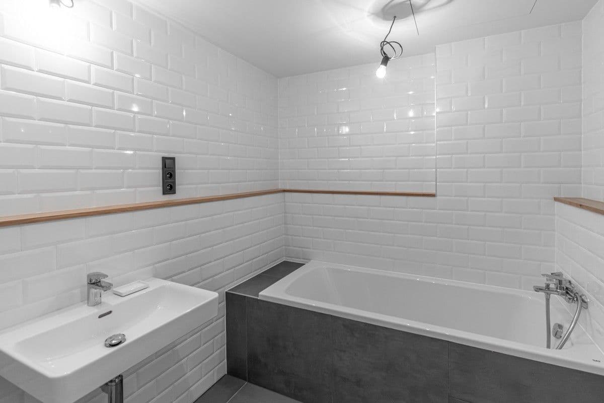 2 bedroom with open-plan kitchen flat to rent, 90 m², Kolbenova, Prague, Prague 2 bedroom with open-plan kitchen flat to rent, 90 m², Kolbenova, Prague, Prague