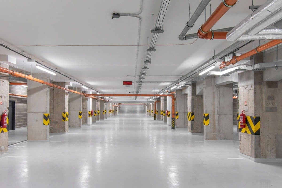 2 bedroom with open-plan kitchen flat to rent, 90 m², Kolbenova, Prague, Prague 2 bedroom with open-plan kitchen flat to rent, 90 m², Kolbenova, Prague, Prague