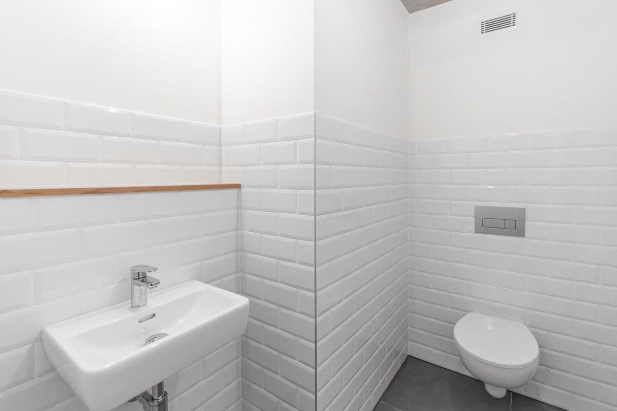 2 bedroom with open-plan kitchen flat to rent, 90 m², Kolbenova, Prague, Prague 2 bedroom with open-plan kitchen flat to rent, 90 m², Kolbenova, Prague, Prague