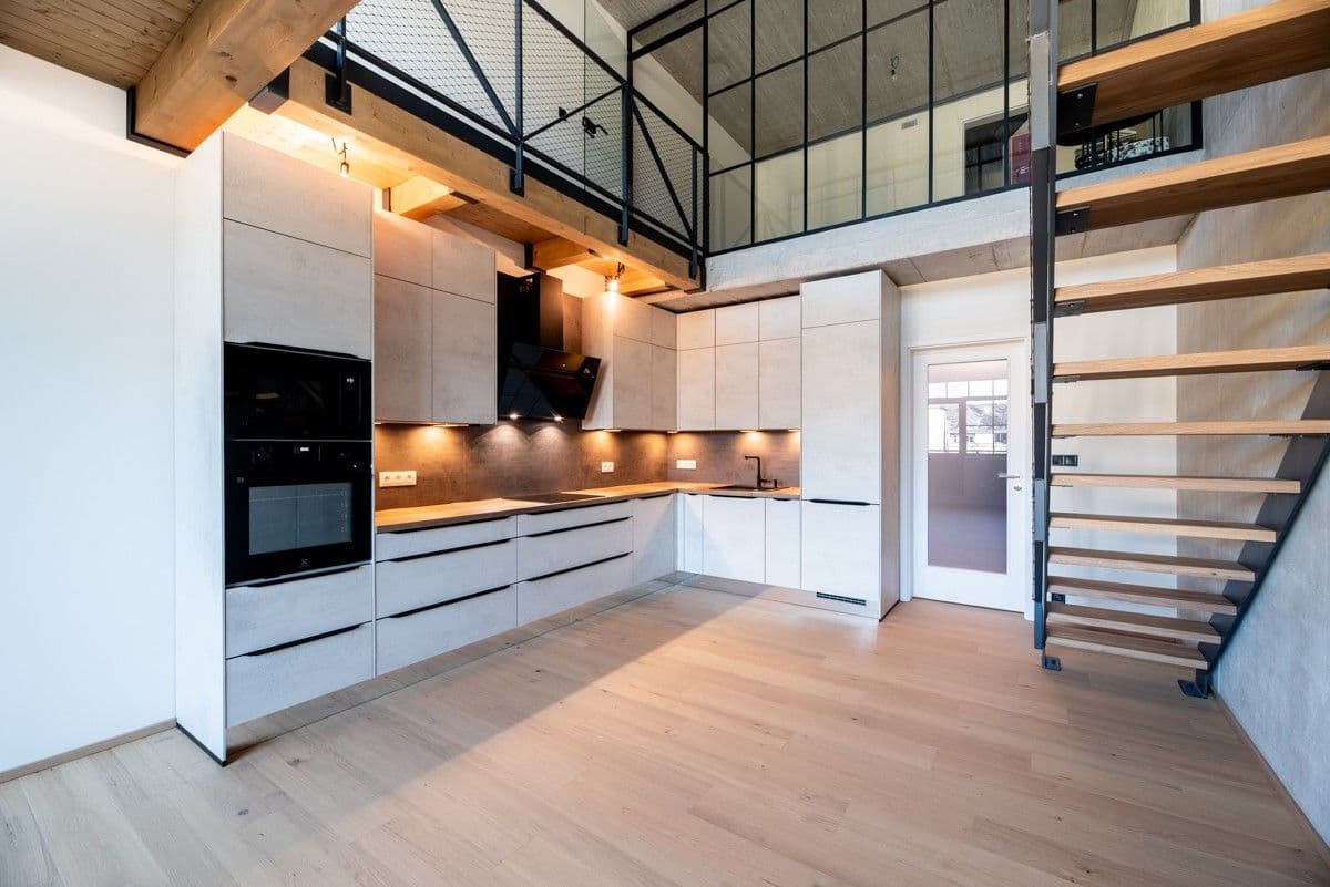 2 bedroom with open-plan kitchen flat to rent, 90 m², Kolbenova, Prague, Prague 2 bedroom with open-plan kitchen flat to rent, 90 m², Kolbenova, Prague, Prague