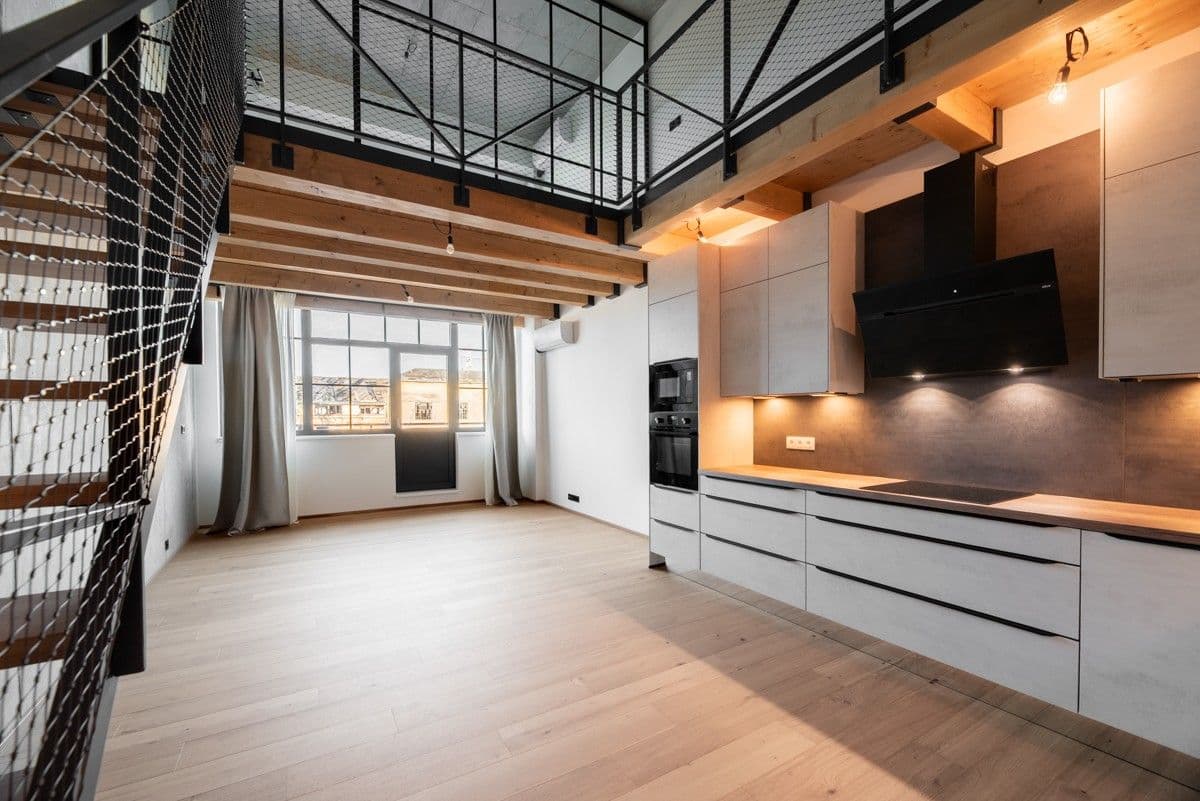 2 bedroom with open-plan kitchen flat to rent, 90 m², Kolbenova, Prague, Prague 2 bedroom with open-plan kitchen flat to rent, 90 m², Kolbenova, Prague, Prague