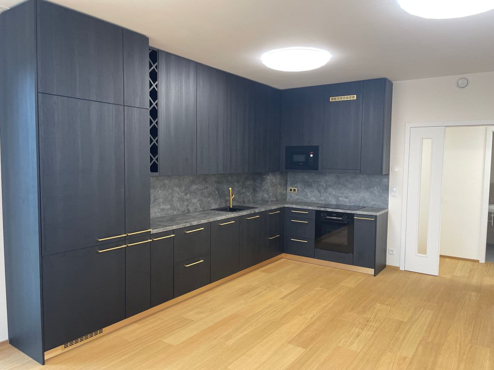 2 bedroom with open-plan kitchen flat for sale, 86 m², V Třešňovce, Prague, Prague 2 bedroom with open-plan kitchen flat for sale, 86 m², V Třešňovce, Prague, Prague