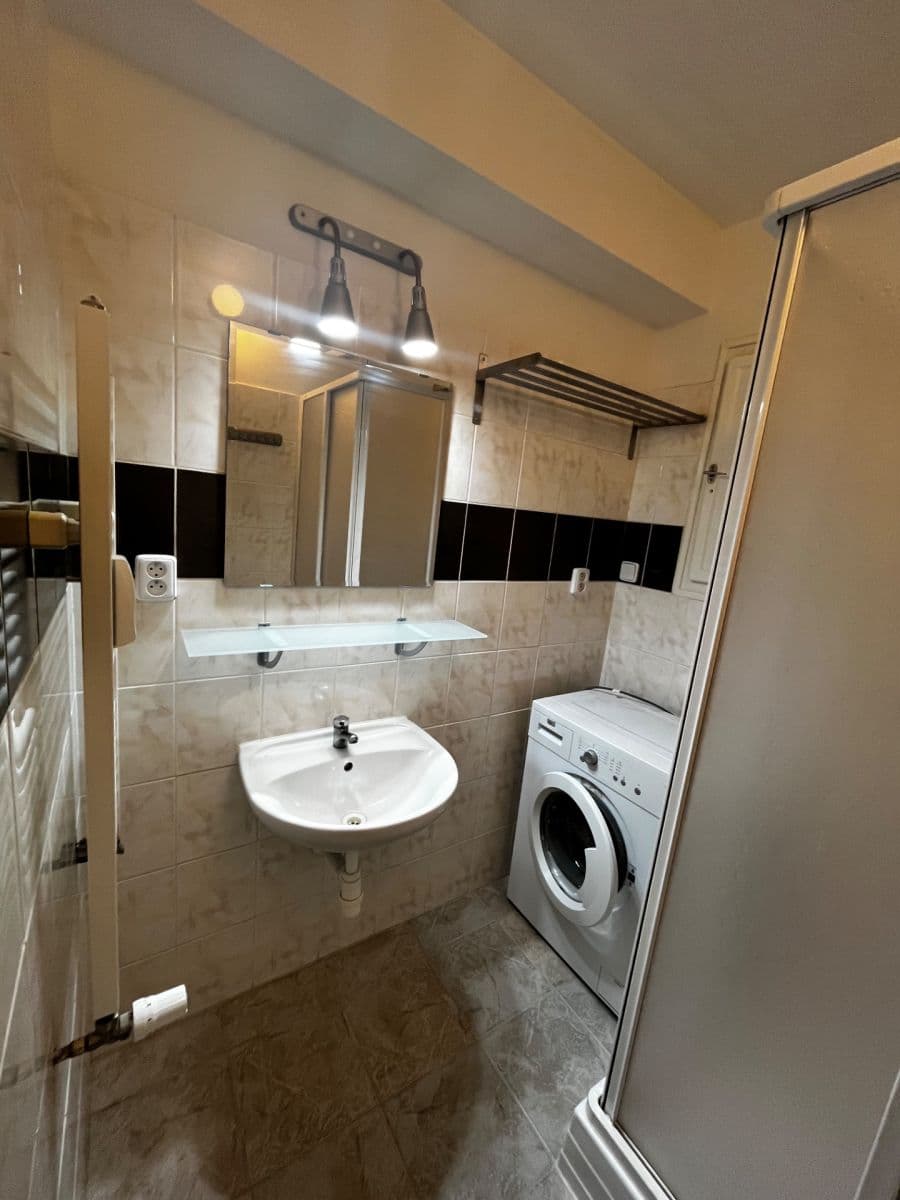 1 bedroom flat to rent, 42 m², Puškinovo náměstí, Prague, Prague 1 bedroom flat to rent, 42 m², Puškinovo náměstí, Prague, Prague