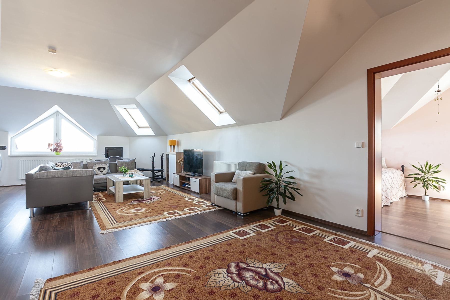 house for sale, 220 m², V Porostlým, Dobřejovice, Středočeský Region house for sale, 220 m², V Porostlým, Dobřejovice, Středočeský Region