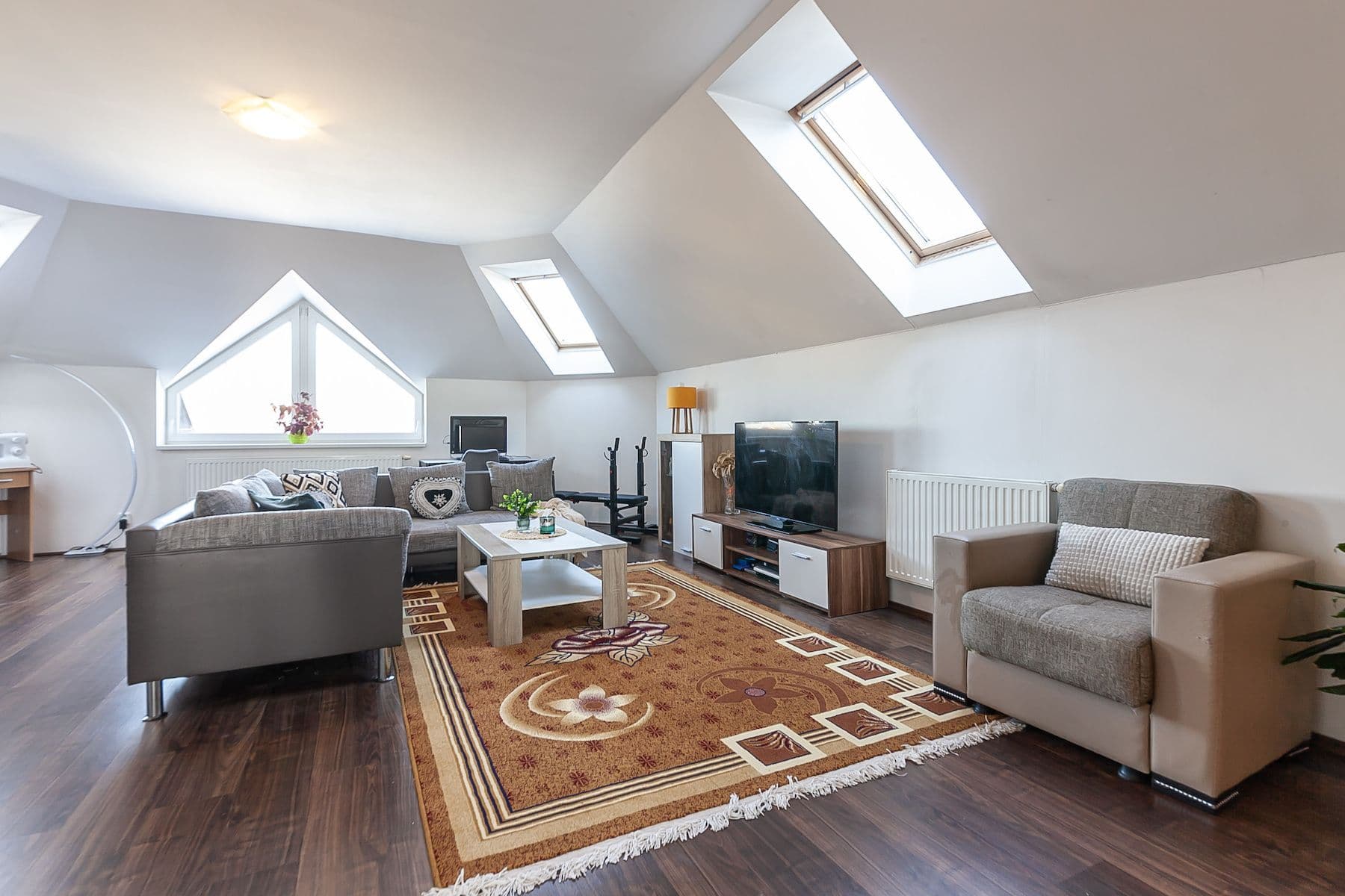 house for sale, 220 m², V Porostlým, Dobřejovice, Středočeský Region house for sale, 220 m², V Porostlým, Dobřejovice, Středočeský Region