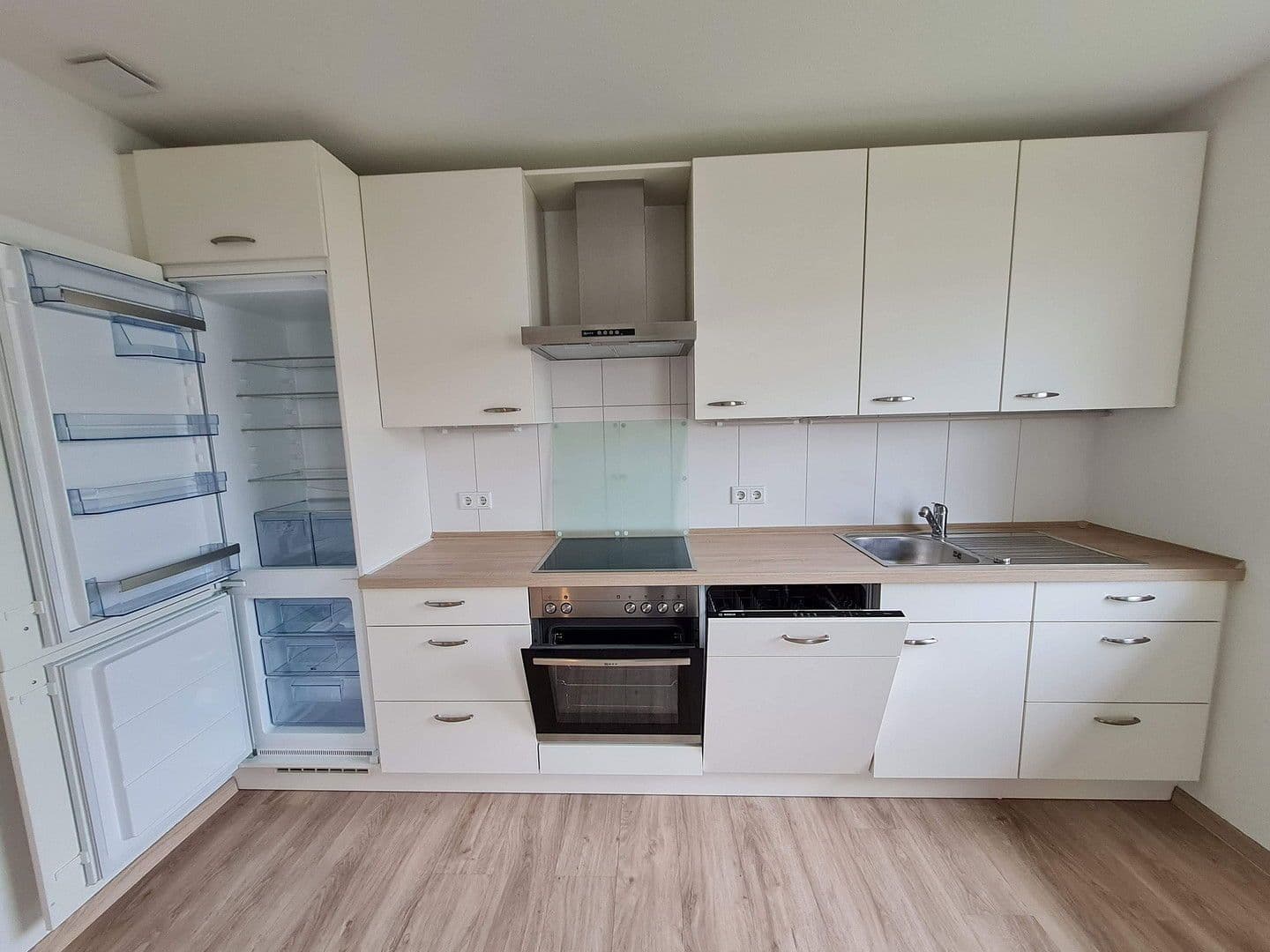 house for sale, 525 m², Albert-Johannsen-Ring 20, Husum, Schleswig-Holstein house for sale, 525 m², Albert-Johannsen-Ring 20, Husum, Schleswig-Holstein