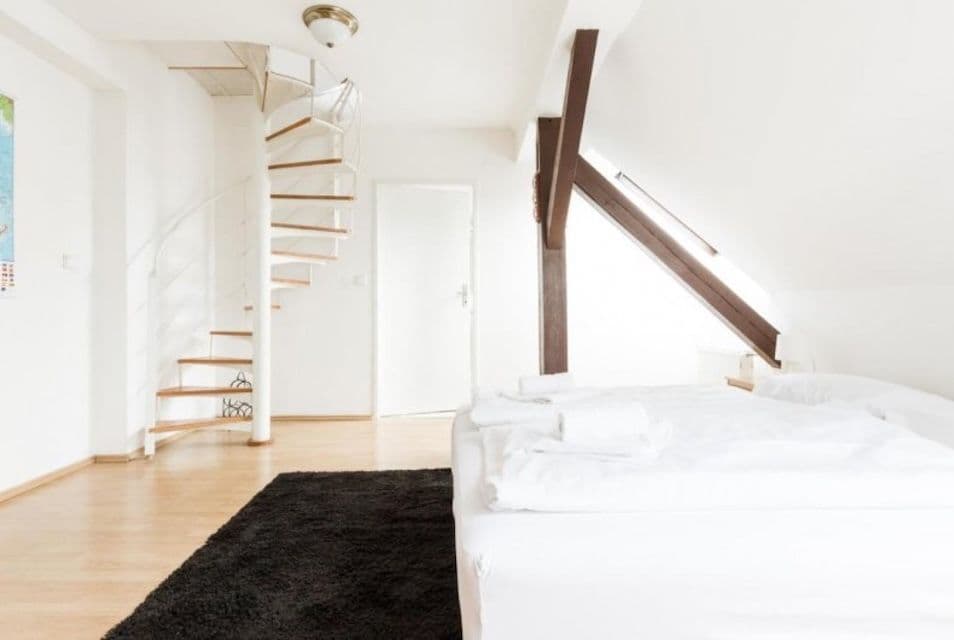 1 bedroom with open-plan kitchen flat to rent, 87 m², Holandská, Prague, Prague 1 bedroom with open-plan kitchen flat to rent, 87 m², Holandská, Prague, Prague