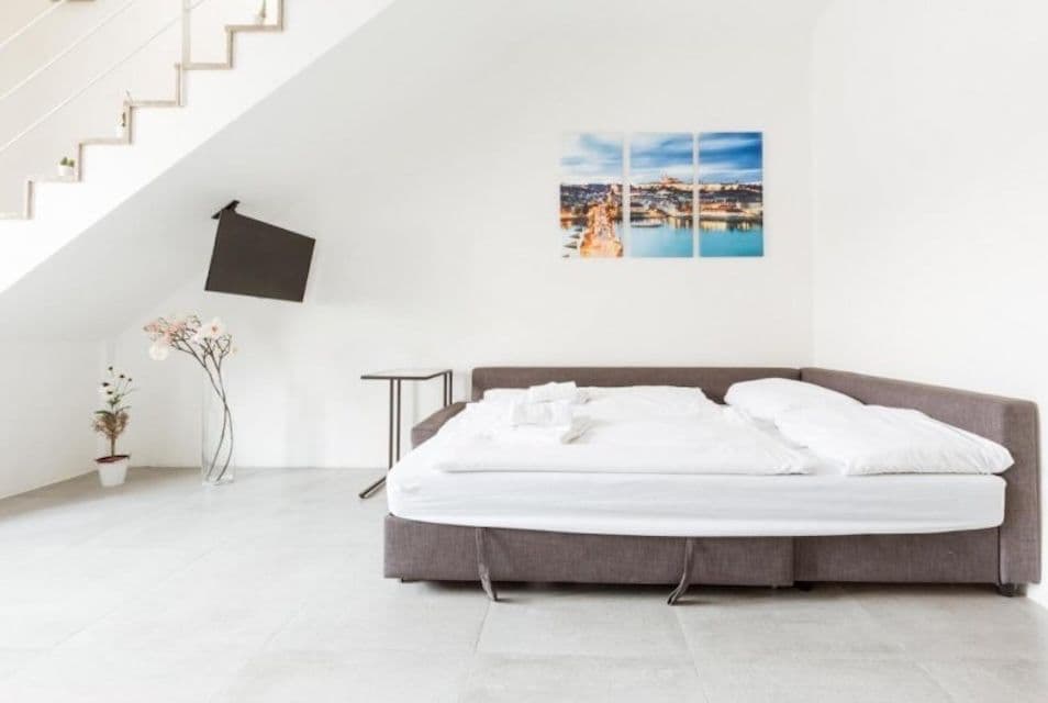 1 bedroom with open-plan kitchen flat to rent, 87 m², Holandská, Prague, Prague 1 bedroom with open-plan kitchen flat to rent, 87 m², Holandská, Prague, Prague