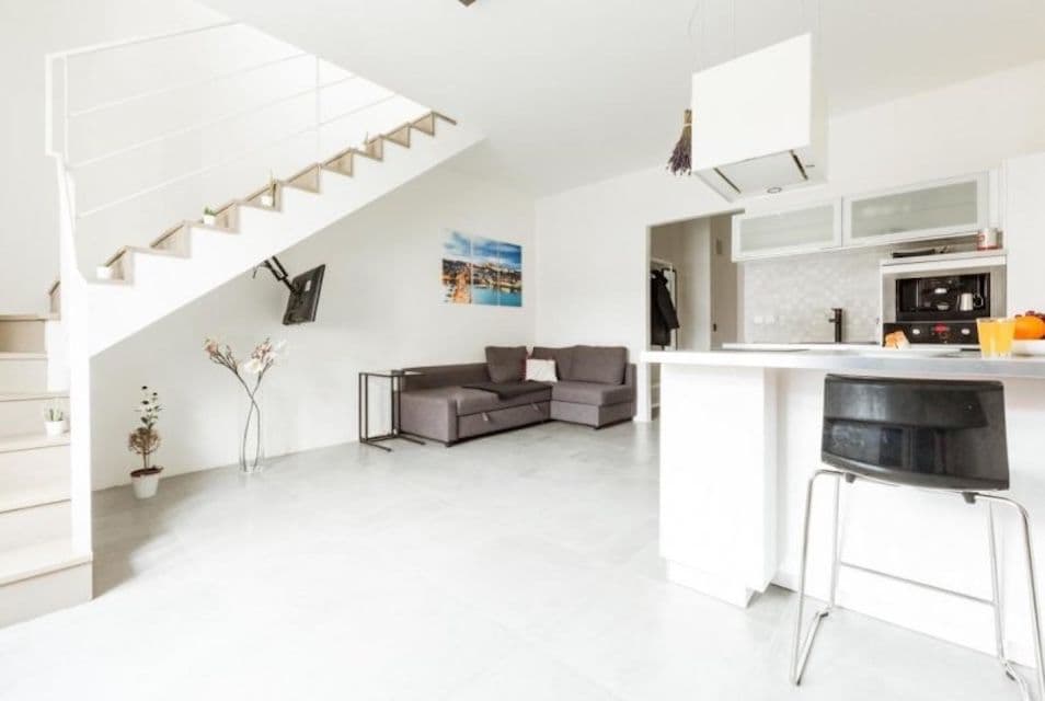 1 bedroom with open-plan kitchen flat to rent, 87 m², Holandská, Prague, Prague 1 bedroom with open-plan kitchen flat to rent, 87 m², Holandská, Prague, Prague