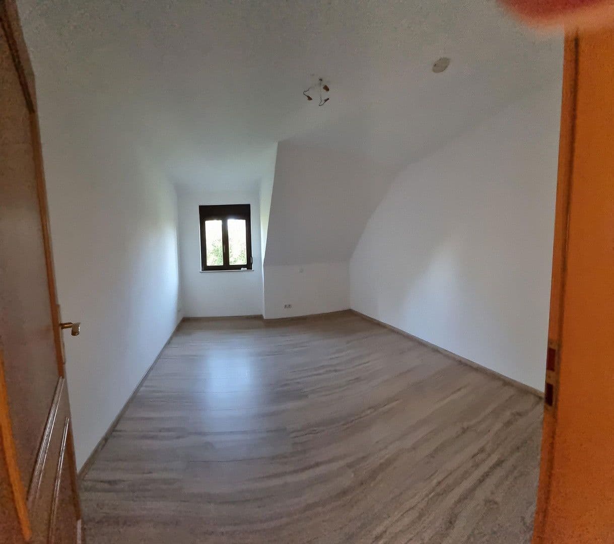 4 bedroom flat to rent, 121 m², Heroldsbach, Bavaria 4 bedroom flat to rent, 121 m², Heroldsbach, Bavaria