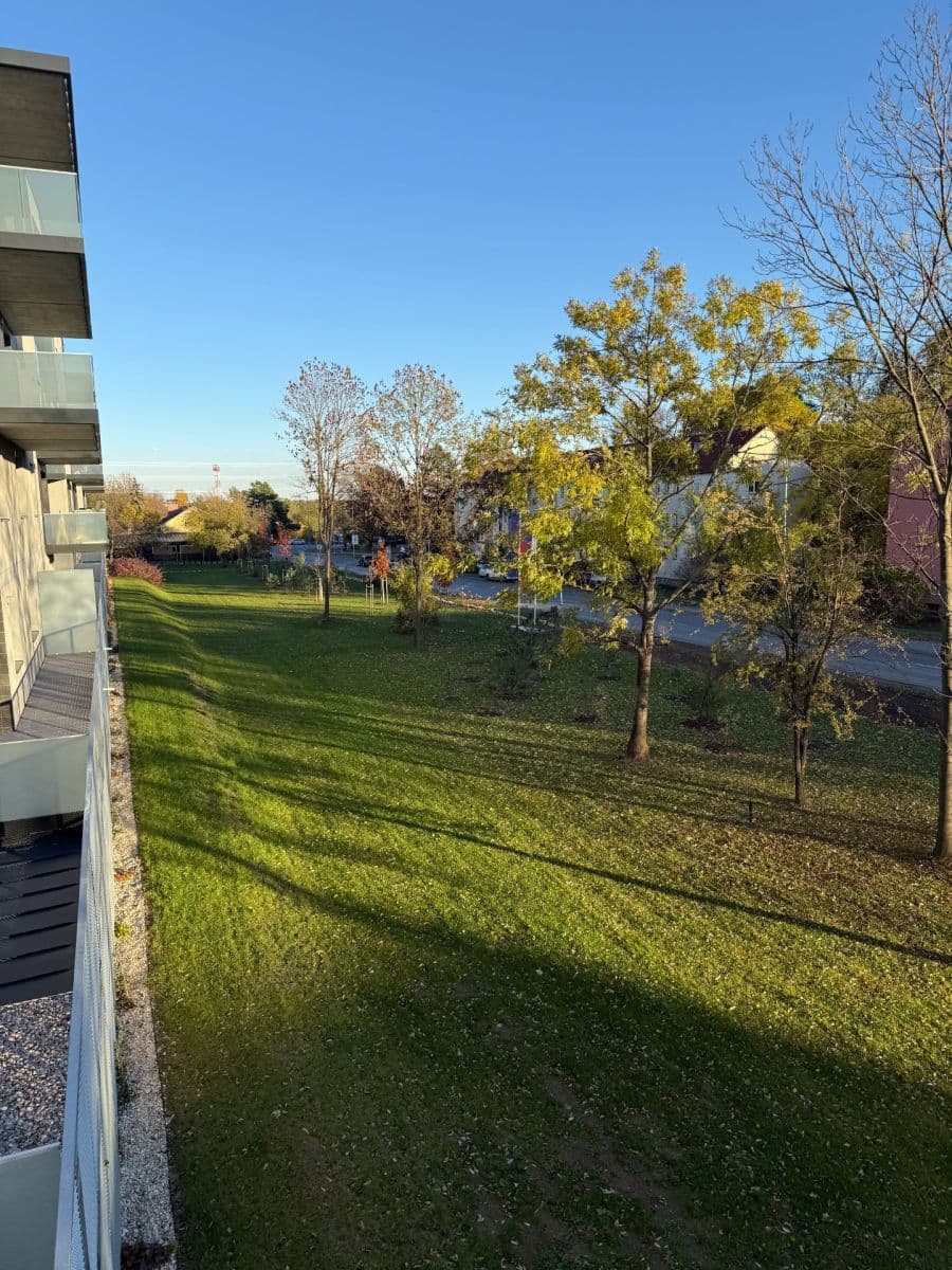 1 bedroom with open-plan kitchen flat to rent, 52 m², Čakovická, Prague, Prague 1 bedroom with open-plan kitchen flat to rent, 52 m², Čakovická, Prague, Prague