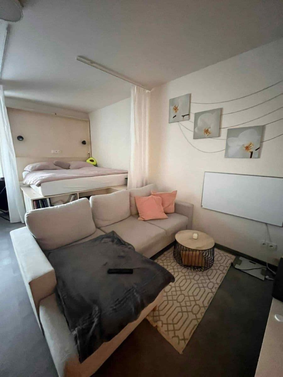 Studio flat to rent, 35 m², Křížová, Prague, Prague Studio flat to rent, 35 m², Křížová, Prague, Prague