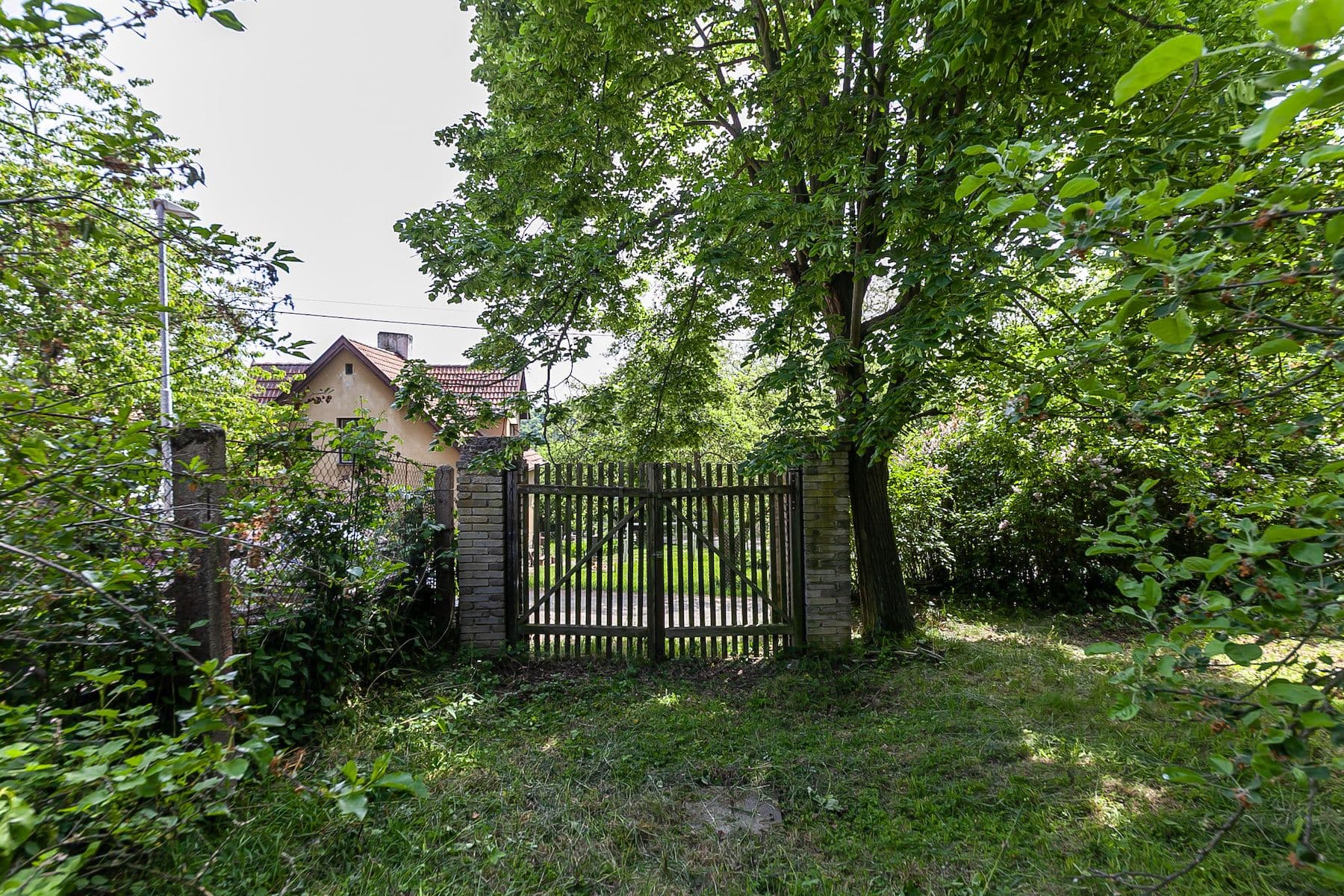 plot for sale, 1,552 m², Na Vinicích, Davle, Středočeský Region plot for sale, 1,552 m², Na Vinicích, Davle, Středočeský Region