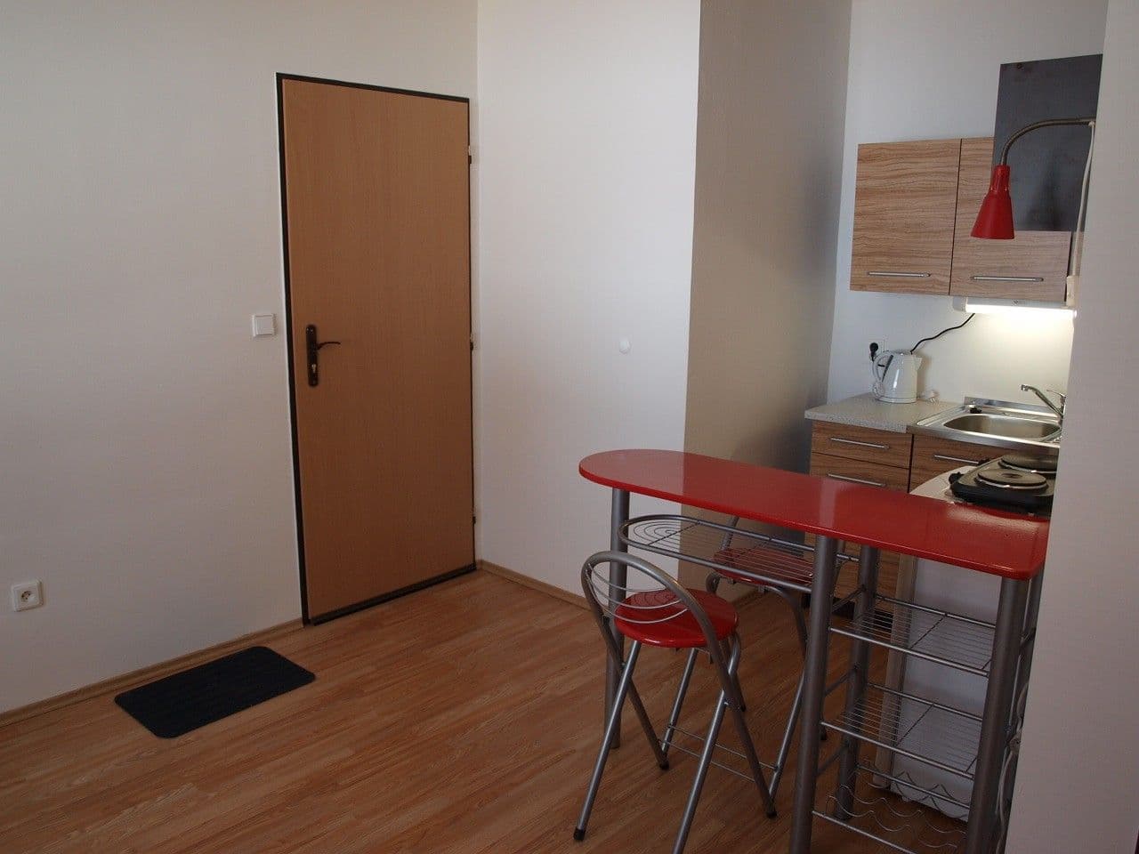 Studio flat to rent, 25 m², Ořechová, Rebešovice, Jihomoravský Region Studio flat to rent, 25 m², Ořechová, Rebešovice, Jihomoravský Region