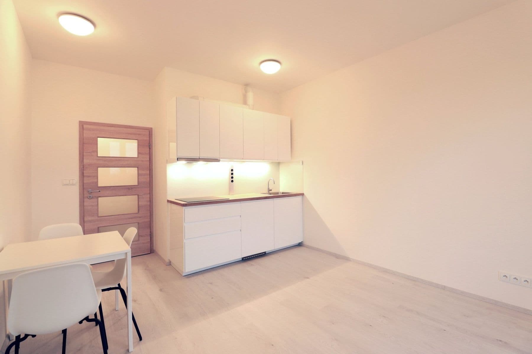 Studio flat to rent, 25 m², Augustina Lukeše, Brandýs nad Labem-Stará Boleslav, Středočeský Region Studio flat to rent, 25 m², Augustina Lukeše, Brandýs nad Labem-Stará Boleslav, Středočeský Region