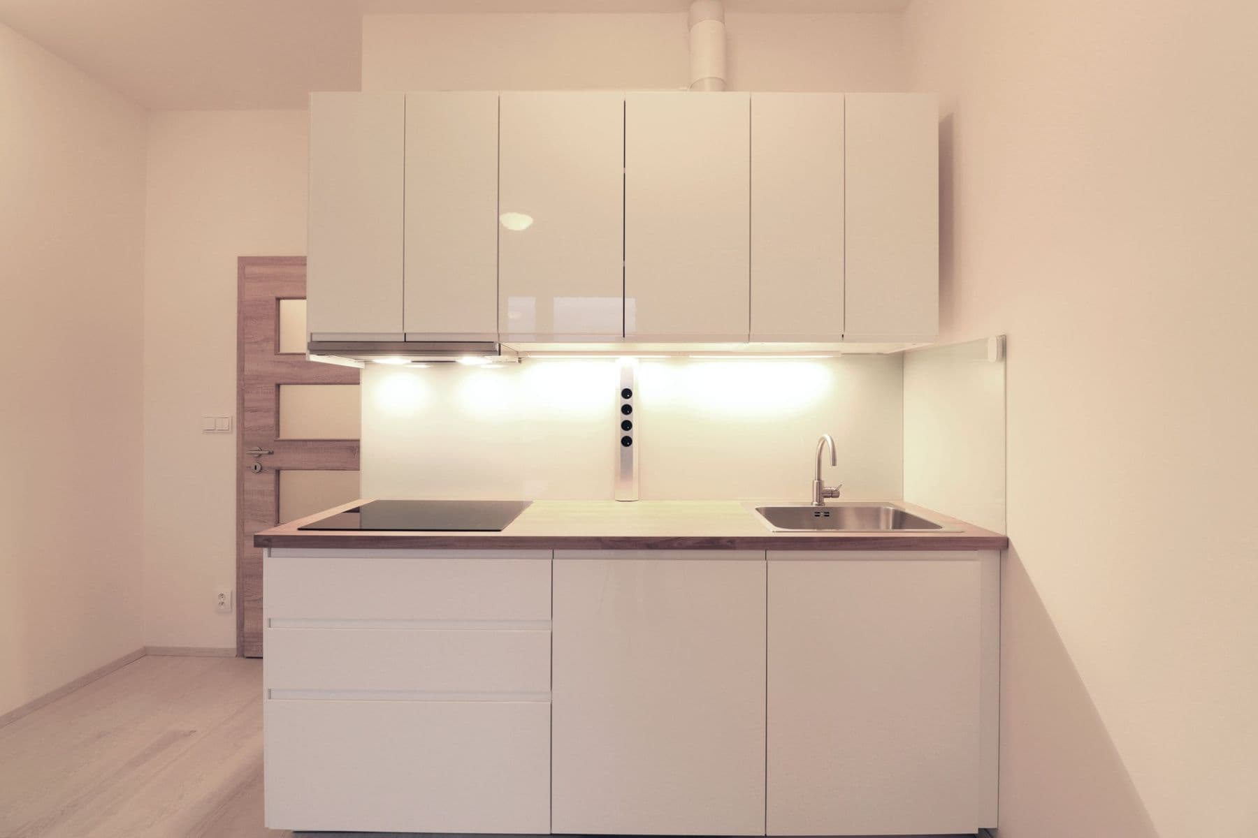 Studio flat to rent, 25 m², Augustina Lukeše, Brandýs nad Labem-Stará Boleslav, Středočeský Region Studio flat to rent, 25 m², Augustina Lukeše, Brandýs nad Labem-Stará Boleslav, Středočeský Region