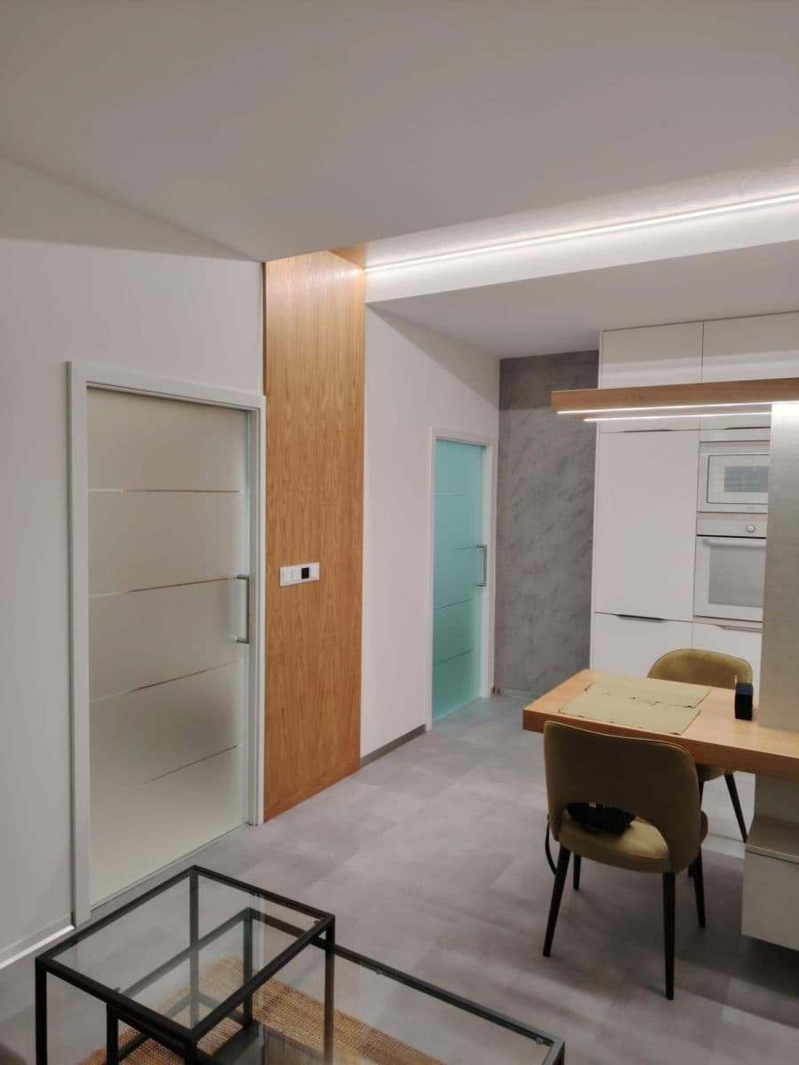 1 bedroom with open-plan kitchen flat to rent, 49 m², Dlouhá, Olomouc, Olomoucký Region 1 bedroom with open-plan kitchen flat to rent, 49 m², Dlouhá, Olomouc, Olomoucký Region