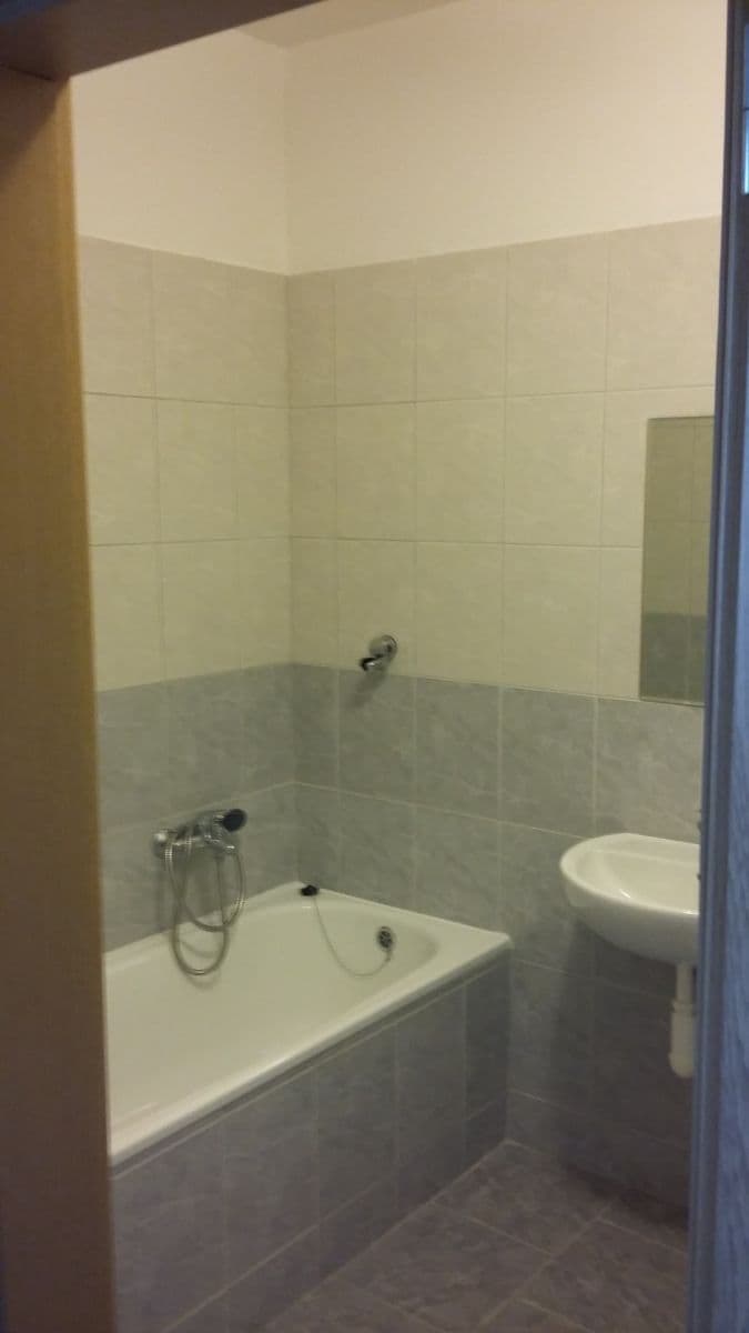 Studio flat to rent, 37 m², Bartoňova, Náchod, Královéhradecký Region Studio flat to rent, 37 m², Bartoňova, Náchod, Královéhradecký Region