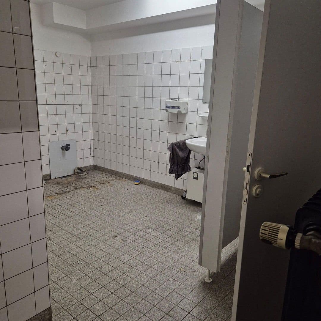 office to rent, 546 m², Dönhoffstr. 32, Leverkusen, North Rhine-Westphalia office to rent, 546 m², Dönhoffstr. 32, Leverkusen, North Rhine-Westphalia