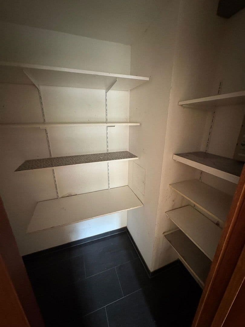 3 bedroom with open-plan kitchen flat for sale, 119 m², Stuttgart, Baden-Württemberg 3 bedroom with open-plan kitchen flat for sale, 119 m², Stuttgart, Baden-Württemberg