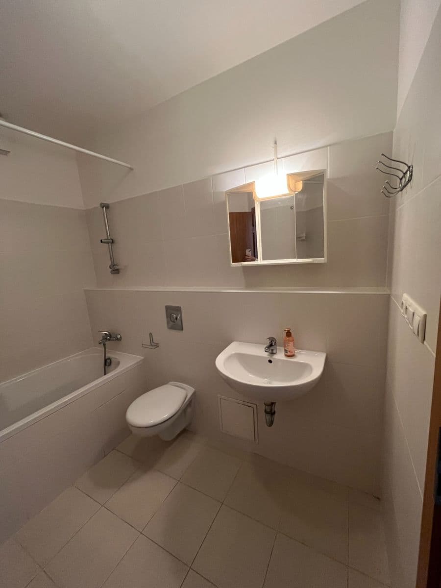 Studio flat to rent, 35 m², Rotavská, Prague, Prague Studio flat to rent, 35 m², Rotavská, Prague, Prague