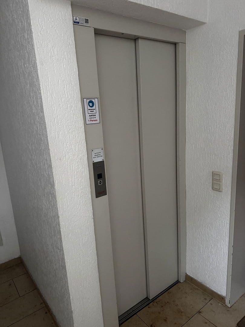 1 bedroom with open-plan kitchen flat to rent, 55 m², Petersstrasse 59-61, Krefeld, North Rhine-Westphalia 1 bedroom with open-plan kitchen flat to rent, 55 m², Petersstrasse 59-61, Krefeld, North Rhine-Westphalia