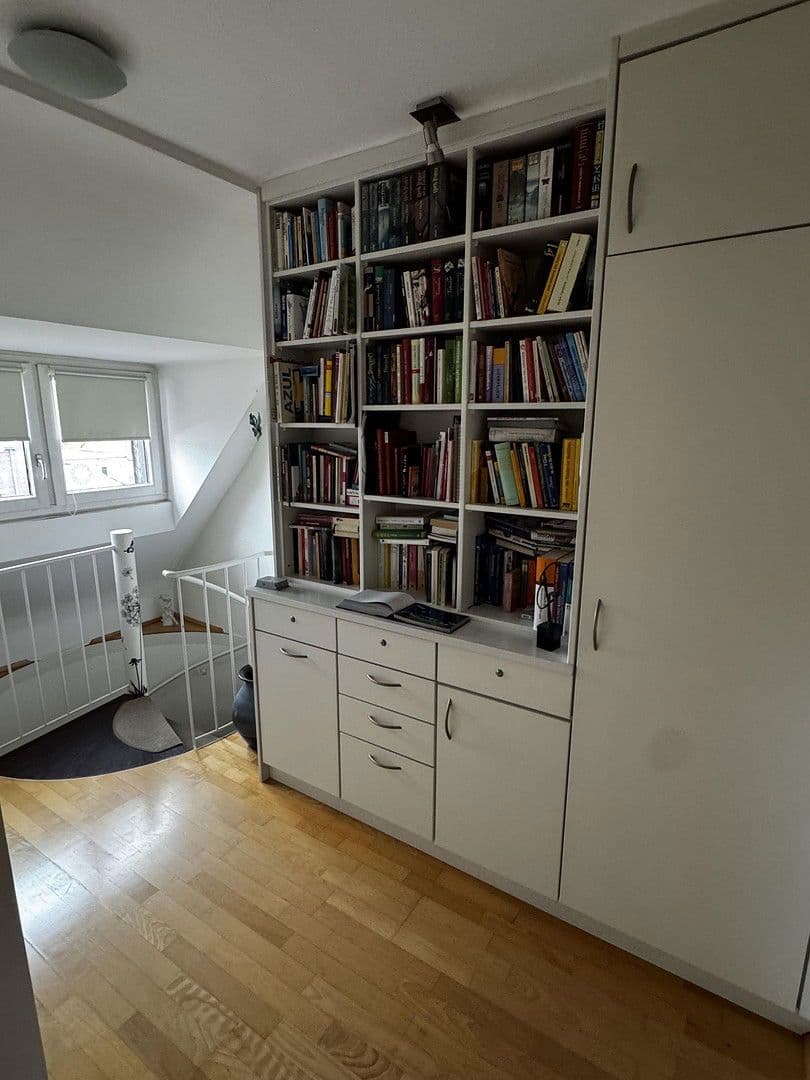 1 bedroom with open-plan kitchen flat to rent, 55 m², Petersstrasse 59-61, Krefeld, North Rhine-Westphalia 1 bedroom with open-plan kitchen flat to rent, 55 m², Petersstrasse 59-61, Krefeld, North Rhine-Westphalia