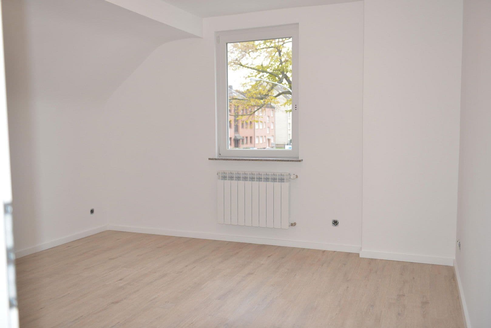 house for sale, 333 m², Düsseldorfer Landstr. 161, Duisburg, North Rhine-Westphalia house for sale, 333 m², Düsseldorfer Landstr. 161, Duisburg, North Rhine-Westphalia