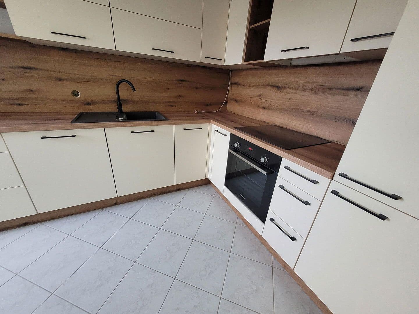 4 bedroom flat to rent, 103 m², Bahnhofstraße 48, Borna, Saxony 4 bedroom flat to rent, 103 m², Bahnhofstraße 48, Borna, Saxony