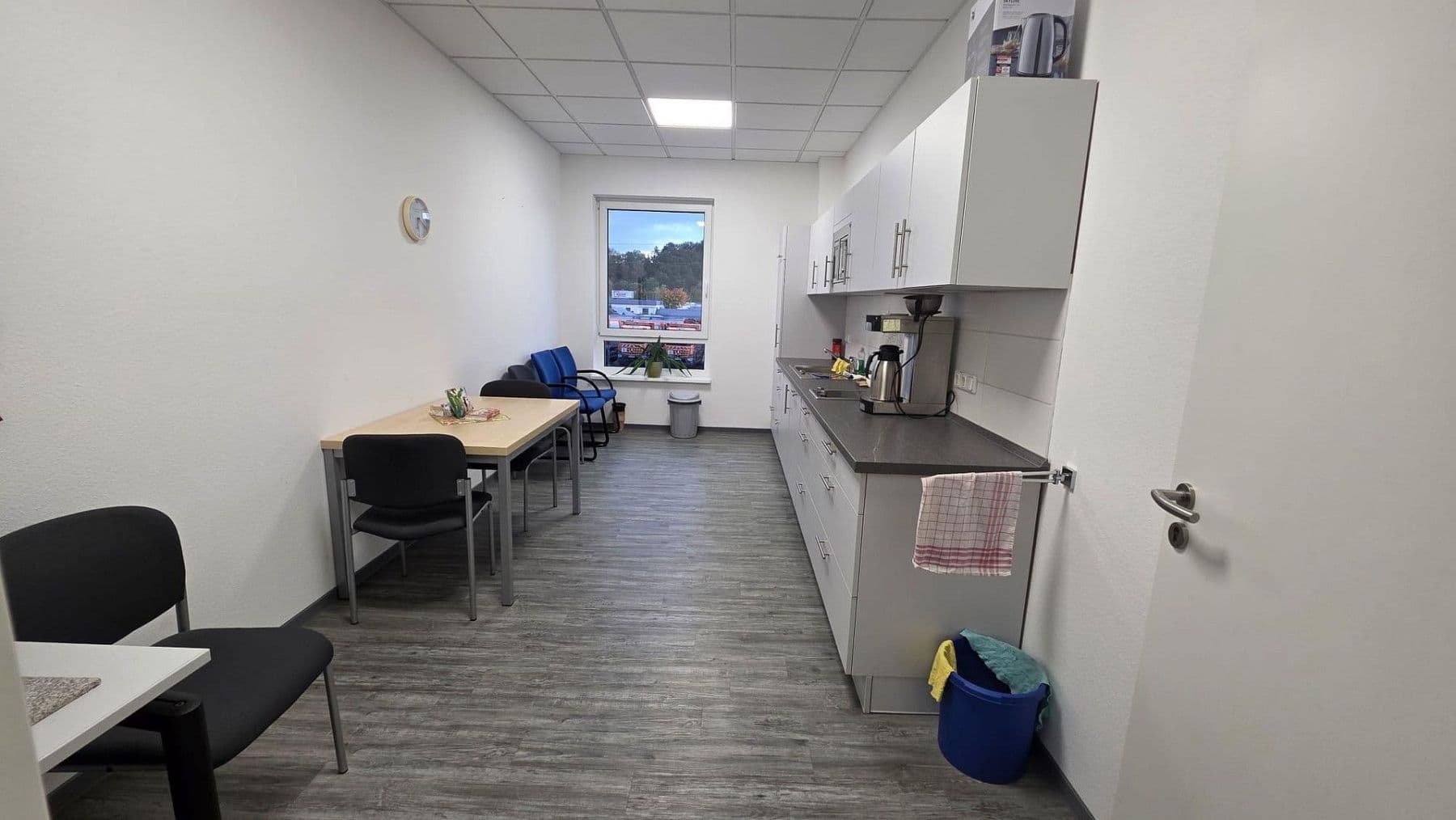 office to rent, 800 m², Am Bahnhof 22, Wächtersbach, Hesse office to rent, 800 m², Am Bahnhof 22, Wächtersbach, Hesse