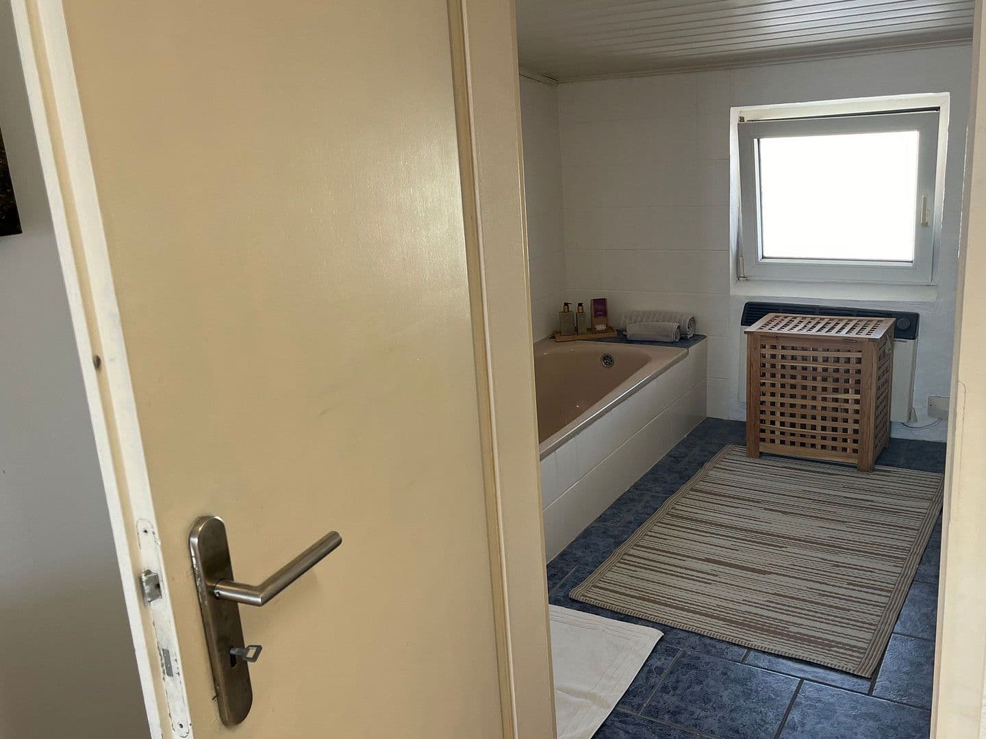 1 bedroom flat to rent, 120 m², Waghäusel, Baden-Württemberg 1 bedroom flat to rent, 120 m², Waghäusel, Baden-Württemberg