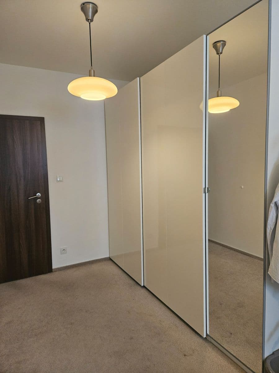 1 bedroom with open-plan kitchen flat to rent, 55 m², Československého exilu, Prague, Prague 1 bedroom with open-plan kitchen flat to rent, 55 m², Československého exilu, Prague, Prague