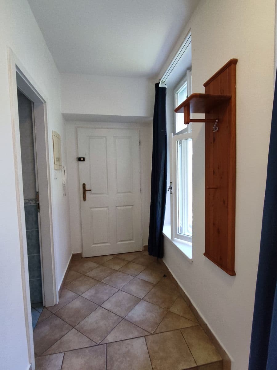 Studio flat to rent, 22 m², Bubenská, Prague, Prague Studio flat to rent, 22 m², Bubenská, Prague, Prague