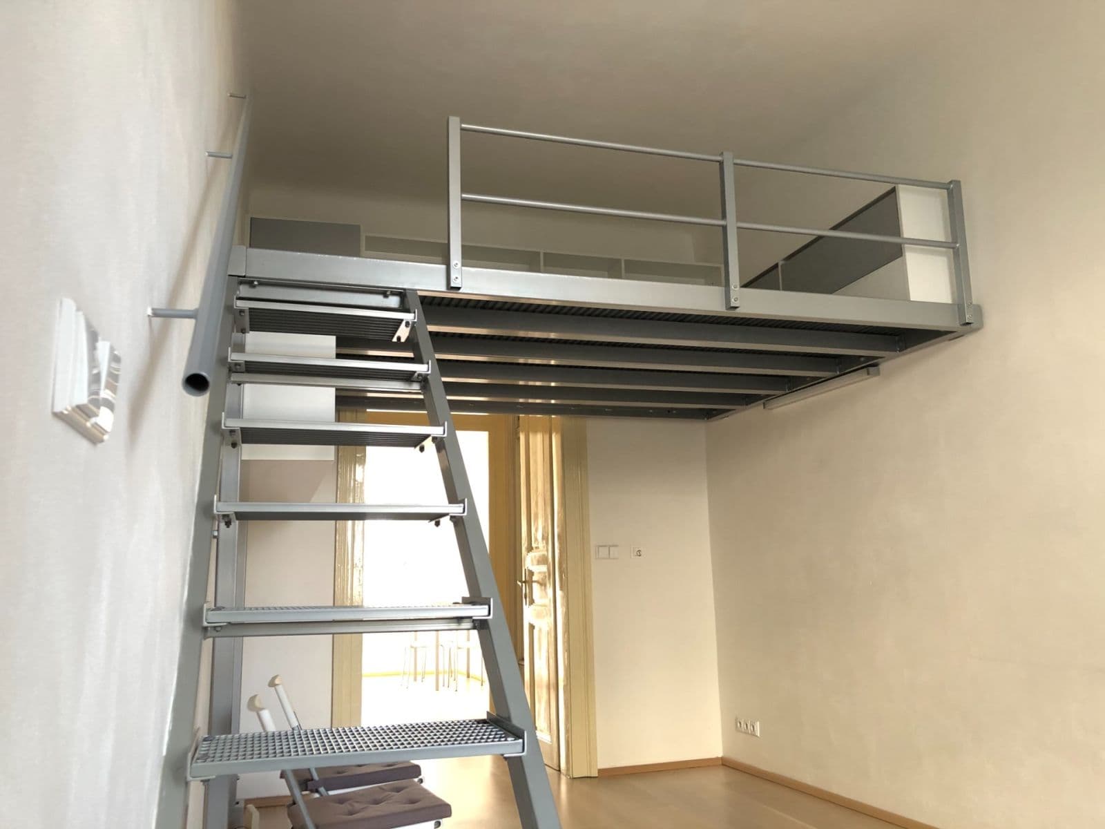 1 bedroom with open-plan kitchen flat to rent, 42 m², Bořivojova, Prague, Prague 1 bedroom with open-plan kitchen flat to rent, 42 m², Bořivojova, Prague, Prague