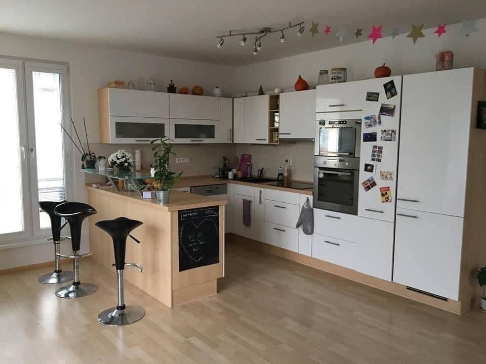 4 bedroom with open-plan kitchen flat to rent, 140 m², Raichlova, Prague, Prague 4 bedroom with open-plan kitchen flat to rent, 140 m², Raichlova, Prague, Prague