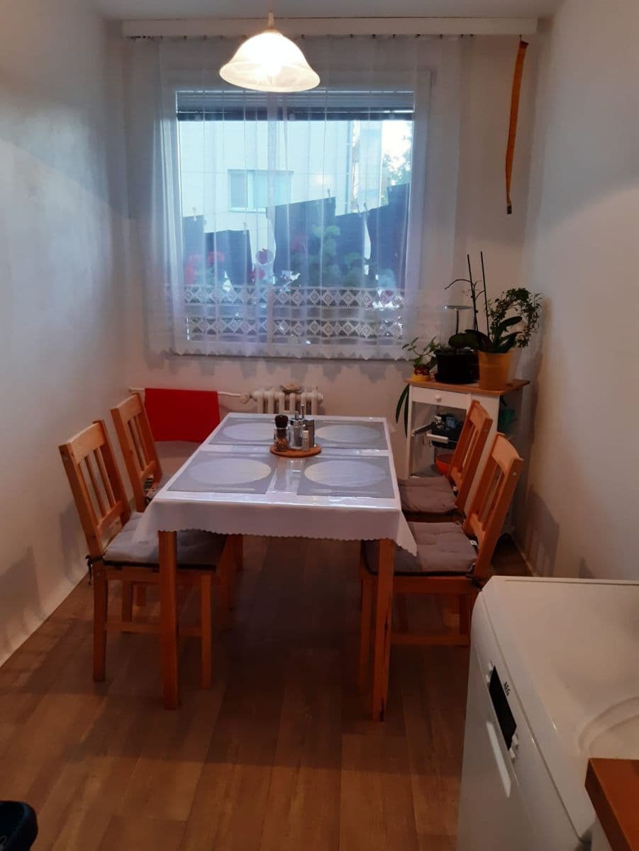 2 bedroom with open-plan kitchen flat to rent, 77 m², Lidická, Votice, Středočeský Region 2 bedroom with open-plan kitchen flat to rent, 77 m², Lidická, Votice, Středočeský Region