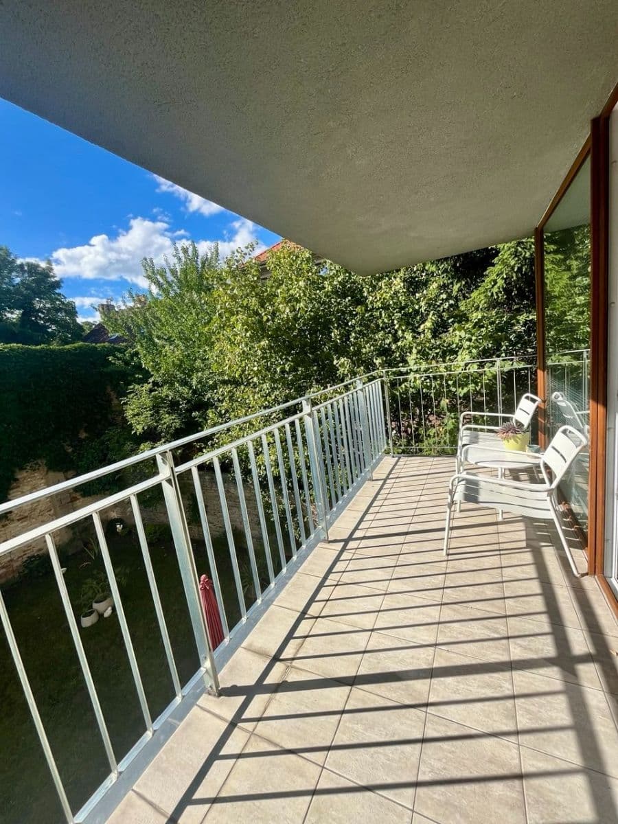 2 bedroom with open-plan kitchen flat to rent, 80 m², K Vltavě, Prague, Prague 2 bedroom with open-plan kitchen flat to rent, 80 m², K Vltavě, Prague, Prague