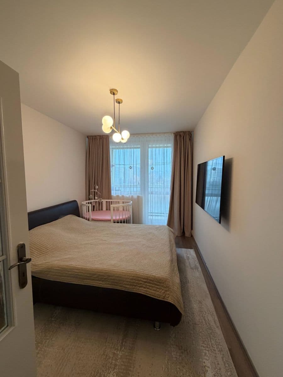 2 bedroom with open-plan kitchen flat to rent, 62 m², Ke Škole, Prague, Prague 2 bedroom with open-plan kitchen flat to rent, 62 m², Ke Škole, Prague, Prague