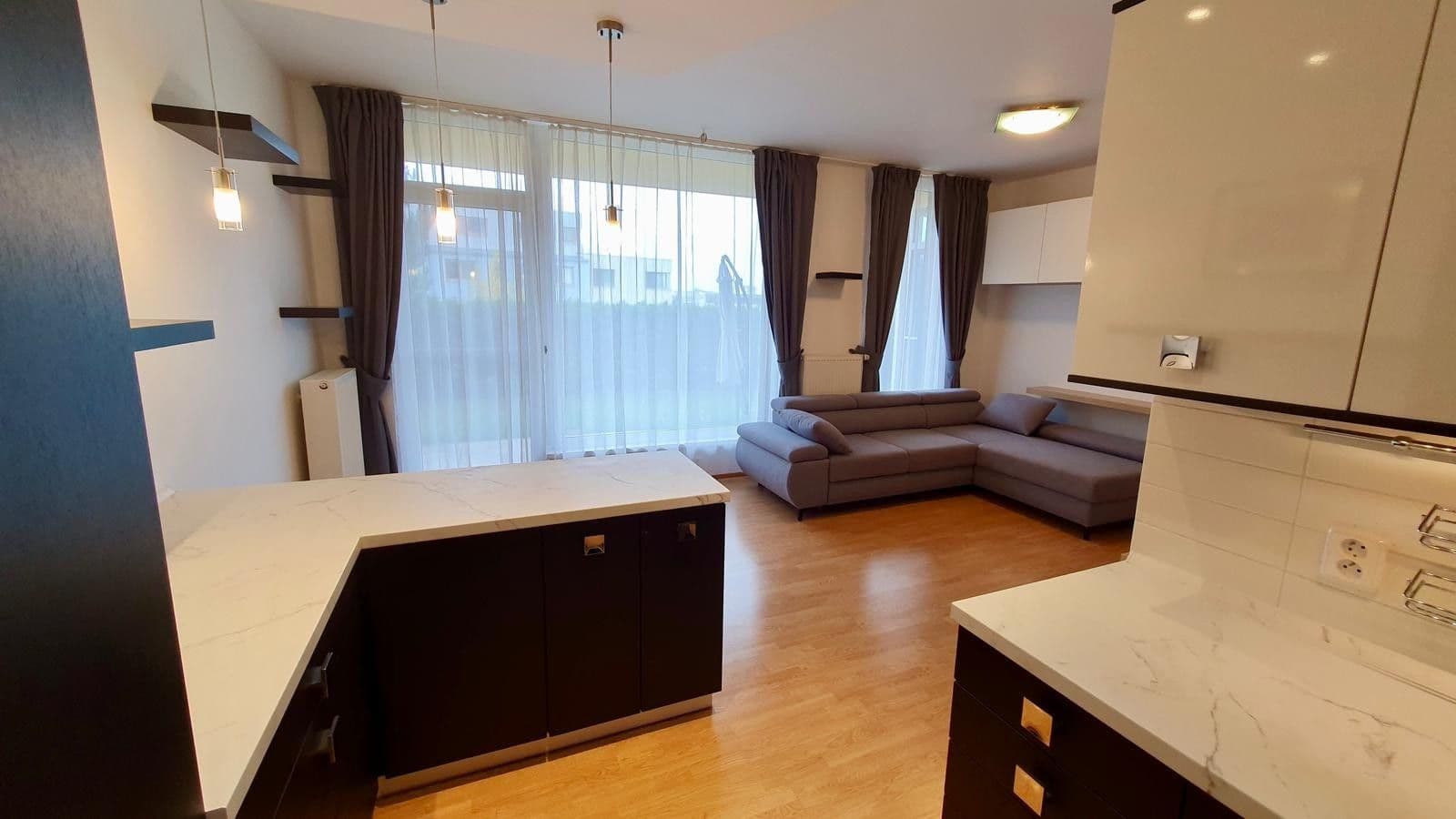 1 bedroom with open-plan kitchen flat to rent, 55 m², Raichlova, Prague, Prague 1 bedroom with open-plan kitchen flat to rent, 55 m², Raichlova, Prague, Prague