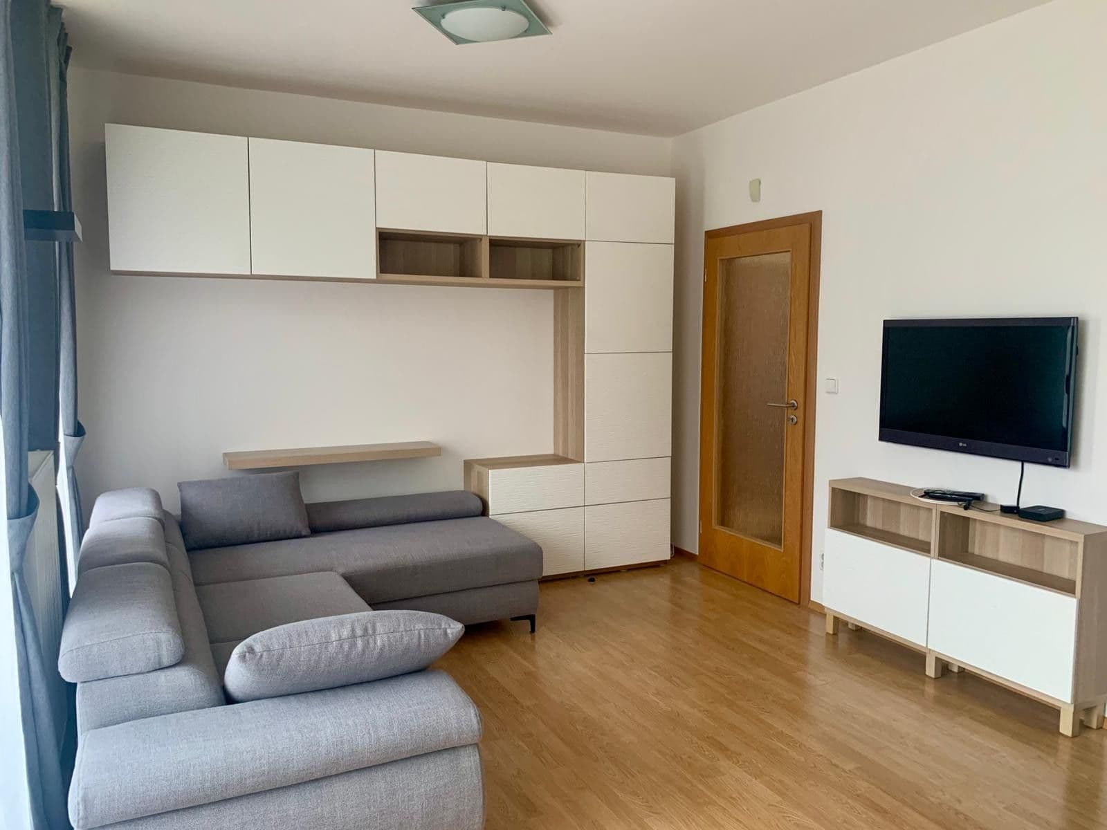 1 bedroom with open-plan kitchen flat to rent, 55 m², Raichlova, Prague, Prague 1 bedroom with open-plan kitchen flat to rent, 55 m², Raichlova, Prague, Prague