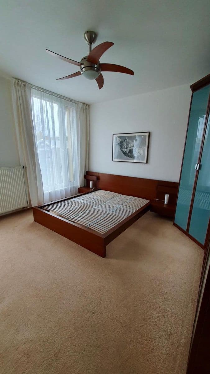 1 bedroom with open-plan kitchen flat to rent, 55 m², Raichlova, Prague, Prague 1 bedroom with open-plan kitchen flat to rent, 55 m², Raichlova, Prague, Prague