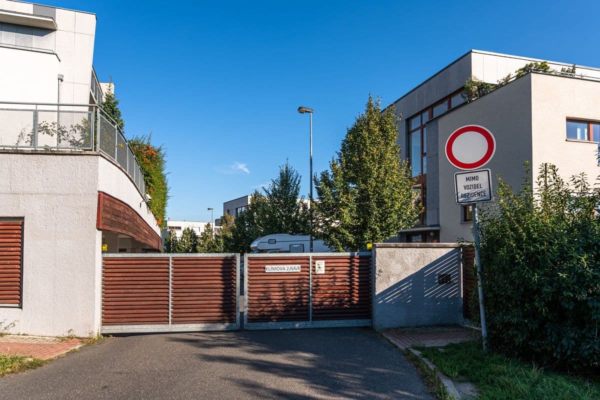 1 bedroom with open-plan kitchen flat to rent, 60 m², Klímova, Prague, Prague 1 bedroom with open-plan kitchen flat to rent, 60 m², Klímova, Prague, Prague