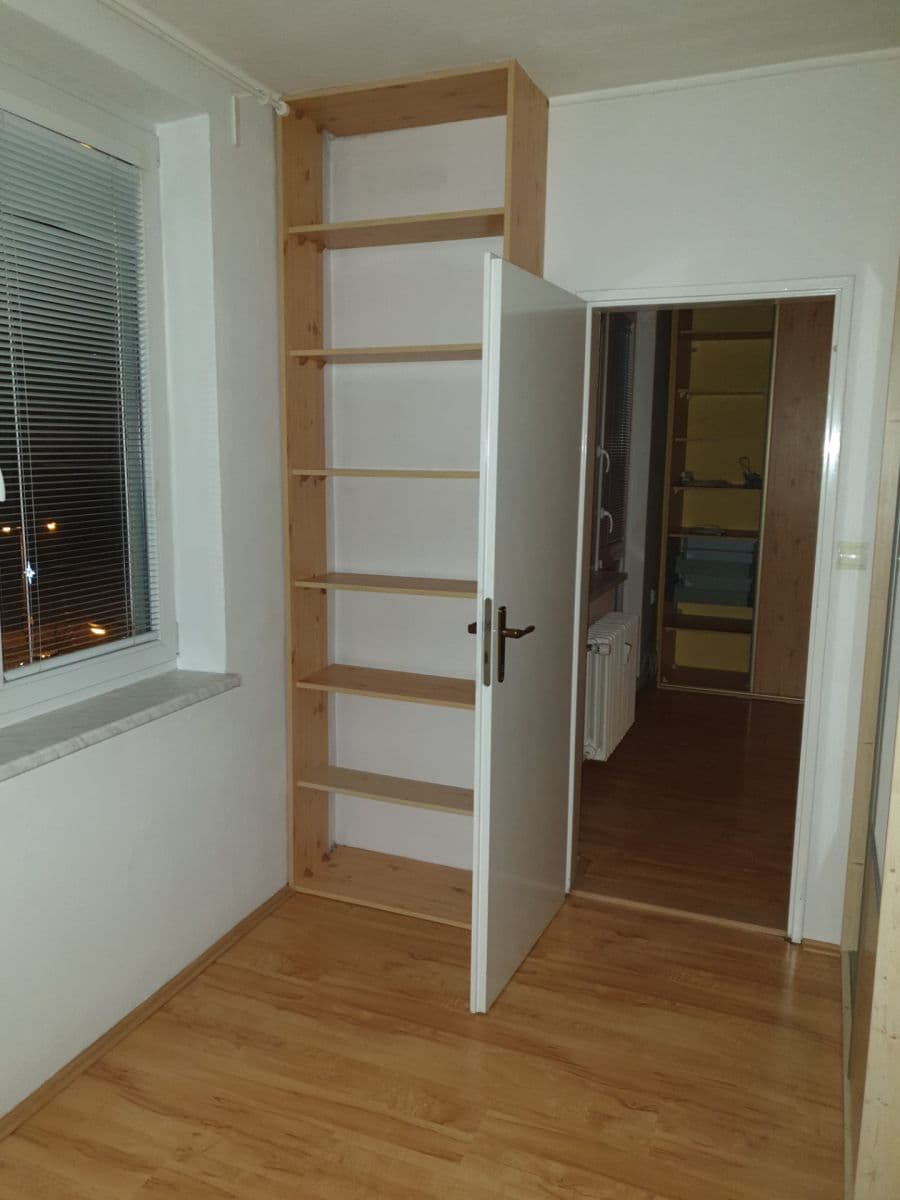 2 bedroom with open-plan kitchen flat to rent, 52 m², tř. 17. listopadu, Přerov, Olomoucký Region 2 bedroom with open-plan kitchen flat to rent, 52 m², tř. 17. listopadu, Přerov, Olomoucký Region