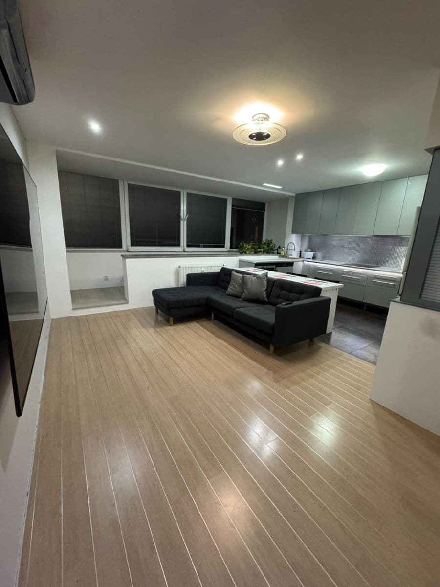 2 bedroom with open-plan kitchen flat to rent, 65 m², Norská, Kladno, Středočeský Region 2 bedroom with open-plan kitchen flat to rent, 65 m², Norská, Kladno, Středočeský Region