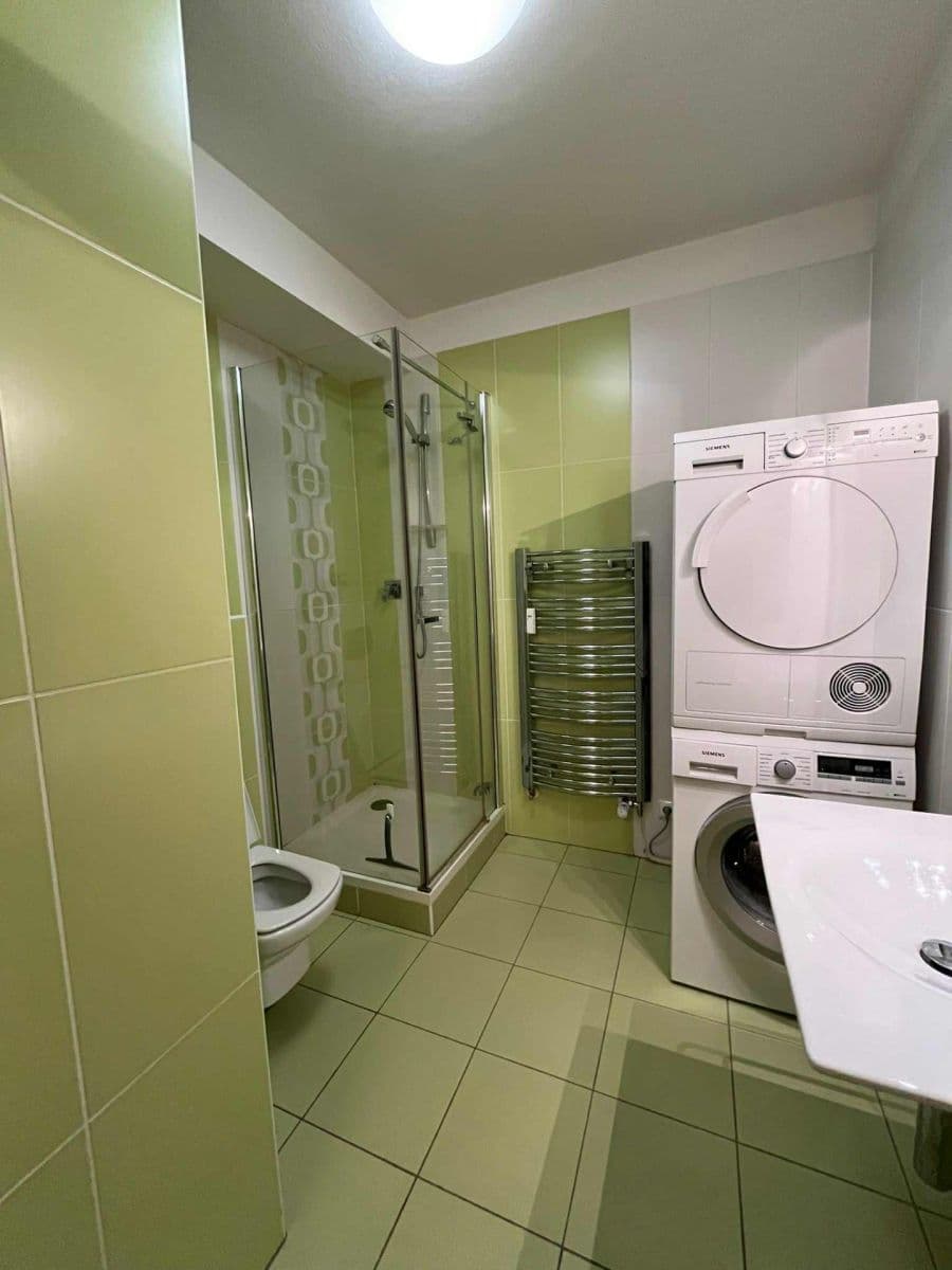 1 bedroom with open-plan kitchen flat to rent, 50 m², Květná, Plzeň, Plzeňský Region 1 bedroom with open-plan kitchen flat to rent, 50 m², Květná, Plzeň, Plzeňský Region