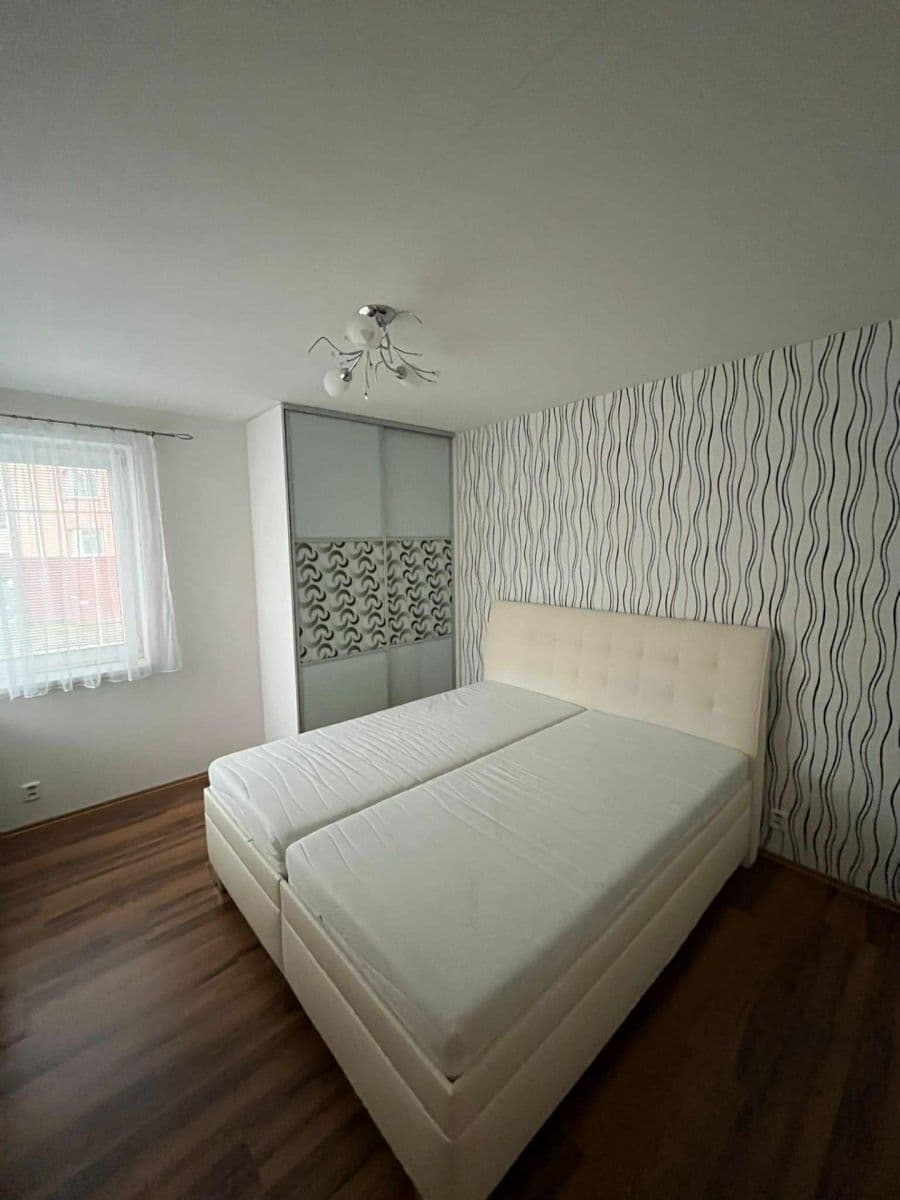 1 bedroom with open-plan kitchen flat to rent, 50 m², Květná, Plzeň, Plzeňský Region 1 bedroom with open-plan kitchen flat to rent, 50 m², Květná, Plzeň, Plzeňský Region