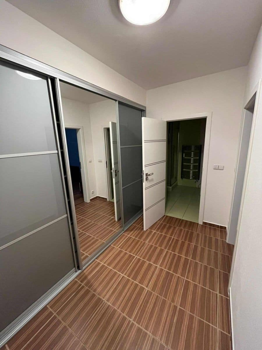 1 bedroom with open-plan kitchen flat to rent, 50 m², Květná, Plzeň, Plzeňský Region 1 bedroom with open-plan kitchen flat to rent, 50 m², Květná, Plzeň, Plzeňský Region