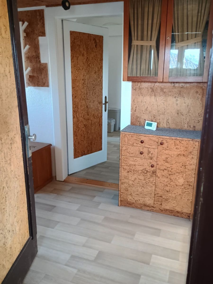 3 bedroom flat to rent, 85 m², Na Truhlářce, Prague, Prague 3 bedroom flat to rent, 85 m², Na Truhlářce, Prague, Prague